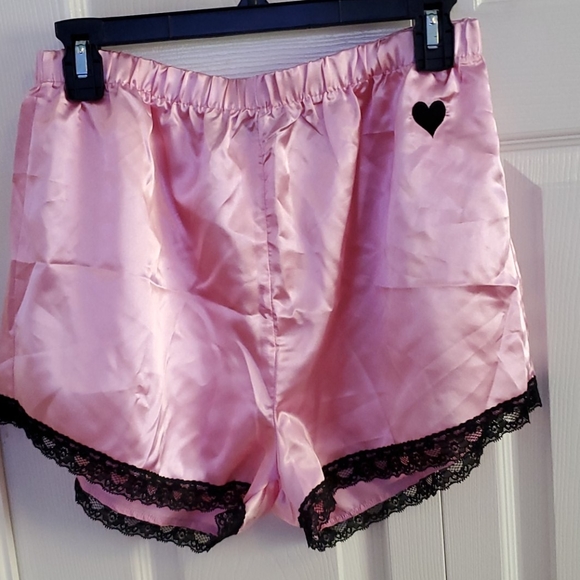 Boohoo Lace Trim Heart Pocket Print PJ Set - Picture 2 of 5